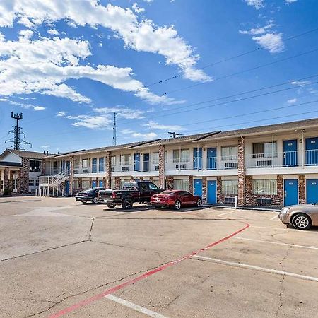 Motel 6 Fort Worth - Northside Eksteriør bilde
