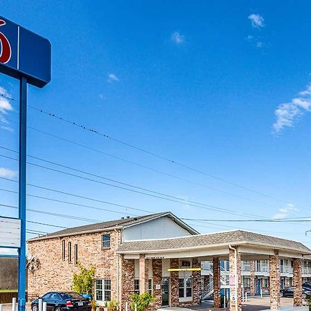 Motel 6 Fort Worth - Northside Eksteriør bilde