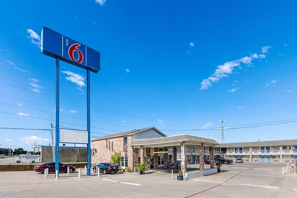 Motel 6 Fort Worth - Northside Eksteriør bilde
