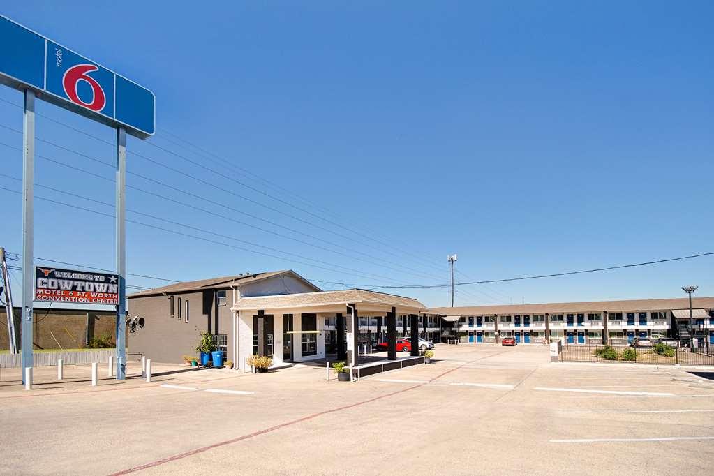 Motel 6 Fort Worth - Northside Eksteriør bilde