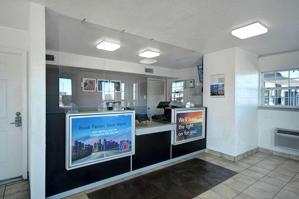 Motel 6 Fort Worth - Northside Interiør bilde